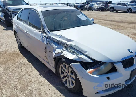 2007 BMW 328Xi из США, поврежденный, VIN WBAVC93577KX55358